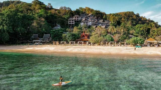 Thavorn Beach Village Phuket Resort And Spa 5*, Пукет, Тайланд