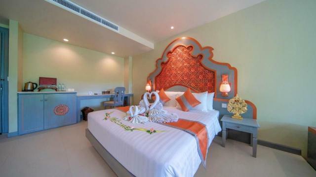 Maikhao Palm Beach Resort 5*, Пукет, Тайланд