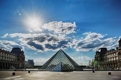 ПАРИЖ - романтиката, стила и изяществото на една световна столица
