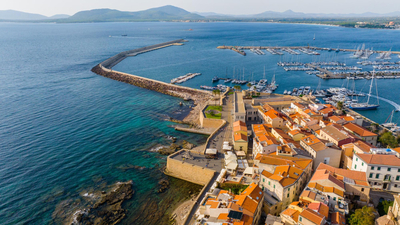 Почивка в тюркоазена Сардиния от София с подарък - екскурзия до Алгеро