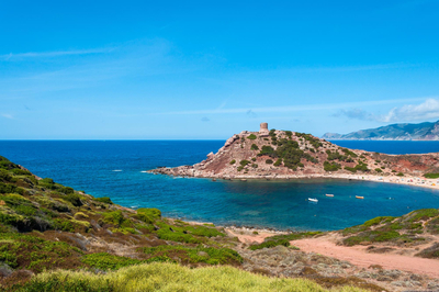 Почивка в тюркоазена Сардиния от Варна - подарък екскурзия до Алгеро