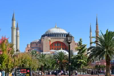 Истанбул Почивки и екскурзии