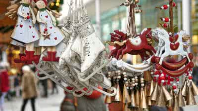 Коледни базари във Виена със самолет и водач на български език